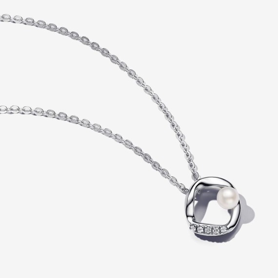 COLLIER CERCLE PAVÉ ARGENTÉ DE FORME ORGANIQUE ET PERLE - COLLECTION ESSENCE